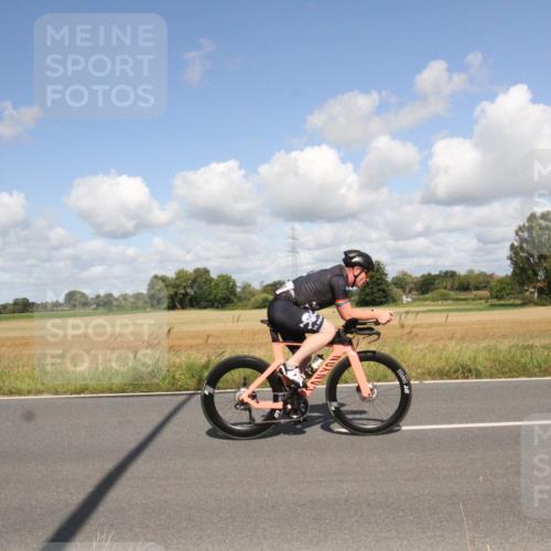 25.08.2024 - Elbe Triathlon Hamburg Fuchs,  Jonas http://msf.ph/oto/6839067 25.08.2024 10:57:08 Radfahren 1580, 1424, 768, 1411, 1413, 781, 687, 1462 meine-sportfotos.de