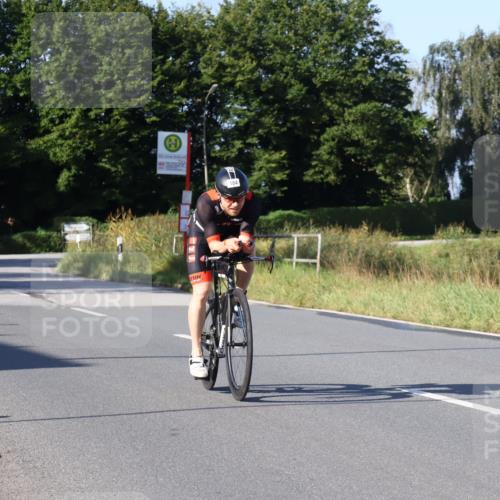 25.08.2024 - Elbe Triathlon Hamburg Fuchs,  Jonas http://msf.ph/oto/6839068 25.08.2024 09:35:55 Radfahren 294, 275, 184 meine-sportfotos.de