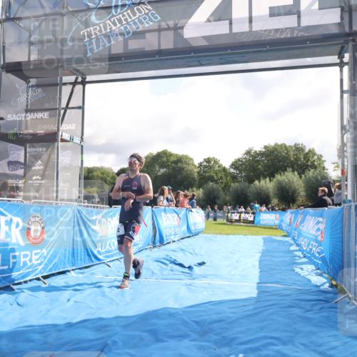25.08.2024 - Elbe Triathlon Hamburg H.Heesch http://msf.ph/oto/6839070 25.08.2024 10:24:54 Ziel 63, 92 meine-sportfotos.de