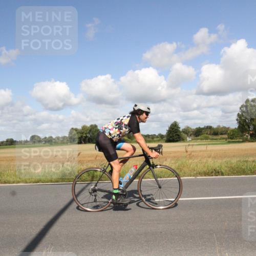 25.08.2024 - Elbe Triathlon Hamburg Fuchs,  Jonas http://msf.ph/oto/6839073 25.08.2024 10:57:08 Radfahren 1580, 1424, 768, 1411, 1413, 781, 687, 1462 meine-sportfotos.de