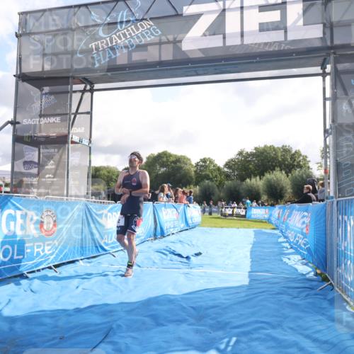 25.08.2024 - Elbe Triathlon Hamburg H.Heesch http://msf.ph/oto/6839076 25.08.2024 10:24:54 Ziel 63, 92 meine-sportfotos.de