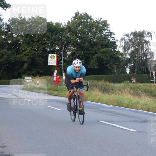 25.08.2024 - Elbe Triathlon Hamburg Fuchs,  Jonas http://msf.ph/oto/6839081 25.08.2024 08:54:16 Radfahren 186, 142, 166 meine-sportfotos.de