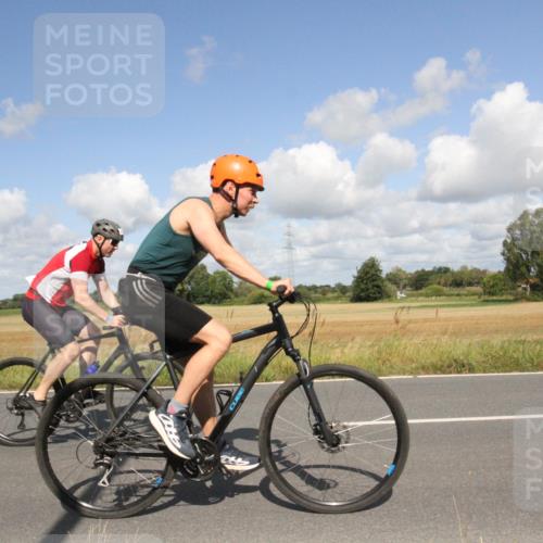 25.08.2024 - Elbe Triathlon Hamburg Fuchs,  Jonas http://msf.ph/oto/6839084 25.08.2024 10:57:10 Radfahren 1424, 768, 1411, 1413, 781, 687, 1462, 773, 1594 meine-sportfotos.de
