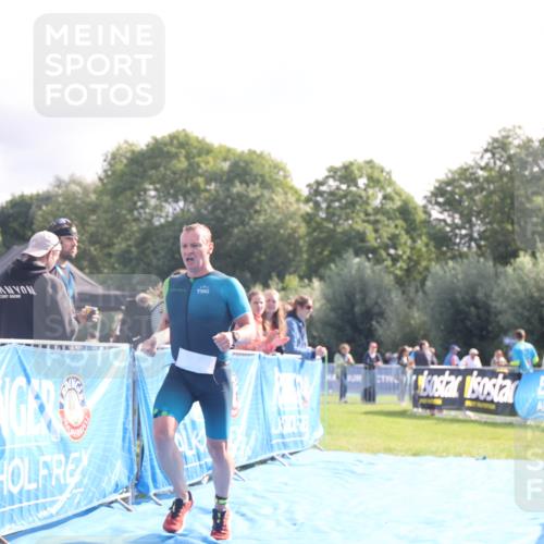 25.08.2024 - Elbe Triathlon Hamburg H.Heesch http://msf.ph/oto/6839086 25.08.2024 10:25:06 Ziel 43 meine-sportfotos.de