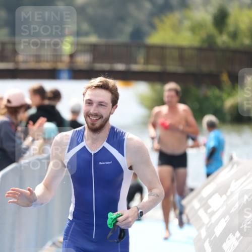 25.08.2024 - Elbe Triathlon Hamburg H.Heesch http://msf.ph/oto/6839091 25.08.2024 14:05:29 Schwimmen 4, 8, 9, 13, 14, 15, 19, 22, 25, 29 meine-sportfotos.de
