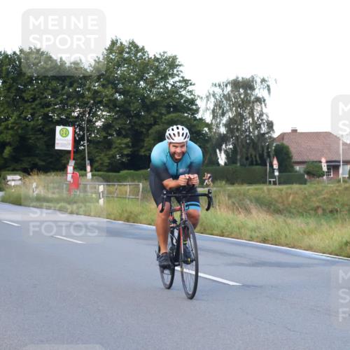 25.08.2024 - Elbe Triathlon Hamburg Fuchs,  Jonas http://msf.ph/oto/6839097 25.08.2024 08:54:17 Radfahren 186, 142, 166 meine-sportfotos.de