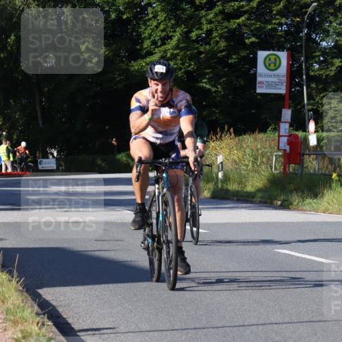25.08.2024 - Elbe Triathlon Hamburg Fuchs,  Jonas http://msf.ph/oto/6839104 25.08.2024 09:36:04 Radfahren 241 meine-sportfotos.de