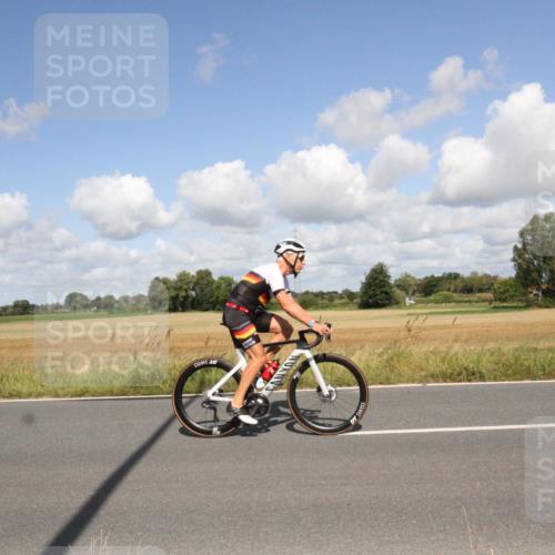 25.08.2024 - Elbe Triathlon Hamburg Fuchs,  Jonas http://msf.ph/oto/6839107 25.08.2024 10:57:13 Radfahren 768, 1411, 1413, 781, 687, 1462, 773, 1594 meine-sportfotos.de
