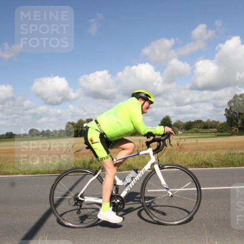 25.08.2024 - Elbe Triathlon Hamburg Fuchs,  Jonas http://msf.ph/oto/6839114 25.08.2024 10:57:15 Radfahren 1413, 781, 687, 1462, 773, 1594 meine-sportfotos.de