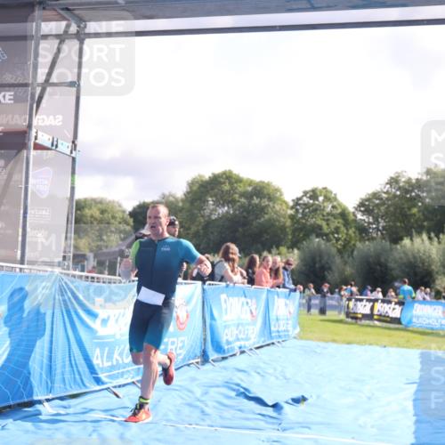 25.08.2024 - Elbe Triathlon Hamburg H.Heesch http://msf.ph/oto/6839120 25.08.2024 10:25:06 Ziel 43 meine-sportfotos.de