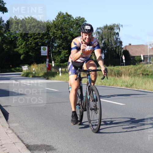 25.08.2024 - Elbe Triathlon Hamburg Fuchs,  Jonas http://msf.ph/oto/6839138 25.08.2024 09:36:05 Radfahren 241 meine-sportfotos.de