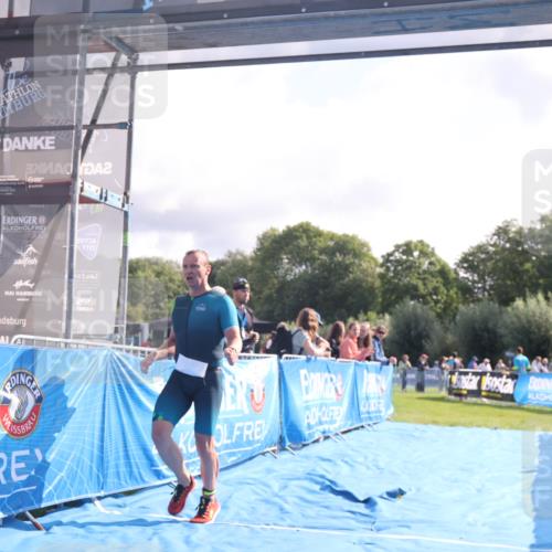 25.08.2024 - Elbe Triathlon Hamburg H.Heesch http://msf.ph/oto/6839142 25.08.2024 10:25:06 Ziel 43 meine-sportfotos.de