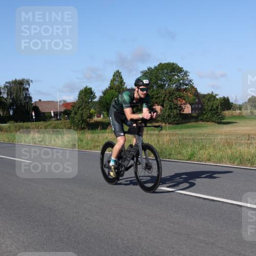 25.08.2024 - Elbe Triathlon Hamburg Fuchs,  Jonas http://msf.ph/oto/6839160 25.08.2024 09:36:06 Radfahren 241 meine-sportfotos.de