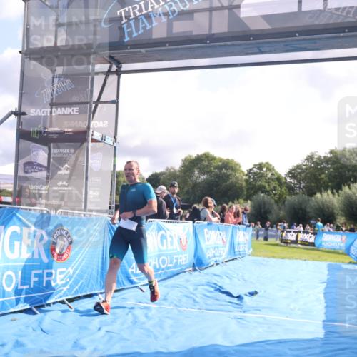 25.08.2024 - Elbe Triathlon Hamburg H.Heesch http://msf.ph/oto/6839166 25.08.2024 10:25:06 Ziel 43 meine-sportfotos.de