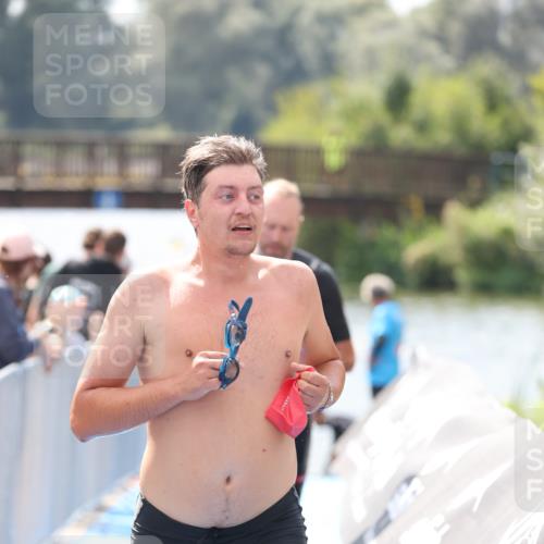 25.08.2024 - Elbe Triathlon Hamburg H.Heesch http://msf.ph/oto/6839168 25.08.2024 14:05:34 Schwimmen 4, 8, 9, 13, 15, 19, 22, 25, 29 meine-sportfotos.de