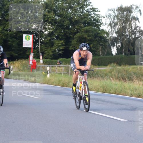 25.08.2024 - Elbe Triathlon Hamburg Fuchs,  Jonas http://msf.ph/oto/6839169 25.08.2024 08:54:26 Radfahren 92, 182, 81, 89 meine-sportfotos.de
