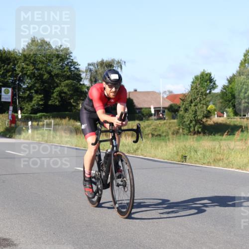 25.08.2024 - Elbe Triathlon Hamburg Fuchs,  Jonas http://msf.ph/oto/6839187 25.08.2024 09:36:14 Radfahren 209 meine-sportfotos.de