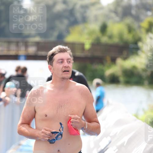 25.08.2024 - Elbe Triathlon Hamburg H.Heesch http://msf.ph/oto/6839188 25.08.2024 14:05:34 Schwimmen 4, 8, 9, 13, 15, 19, 22, 25, 29 meine-sportfotos.de