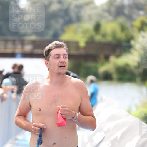 25.08.2024 - Elbe Triathlon Hamburg H.Heesch http://msf.ph/oto/6839194 25.08.2024 14:05:34 Schwimmen 4, 8, 9, 13, 15, 19, 22, 25, 29 meine-sportfotos.de
