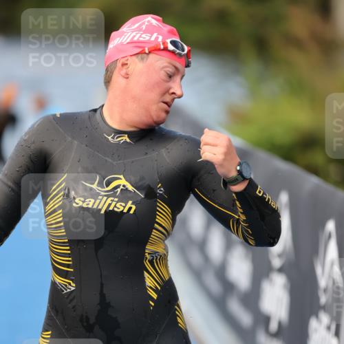 25.08.2024 - Elbe Triathlon Hamburg H.Heesch http://msf.ph/oto/6839198 25.08.2024 08:43:17 Schwimmen 121, 142, 167, 187 meine-sportfotos.de