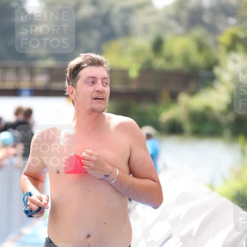 25.08.2024 - Elbe Triathlon Hamburg H.Heesch http://msf.ph/oto/6839204 25.08.2024 14:05:34 Schwimmen 4, 8, 9, 13, 15, 19, 22, 25, 29 meine-sportfotos.de