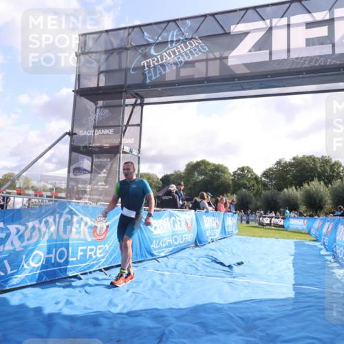 25.08.2024 - Elbe Triathlon Hamburg H.Heesch http://msf.ph/oto/6839207 25.08.2024 10:25:07 Ziel 43 meine-sportfotos.de