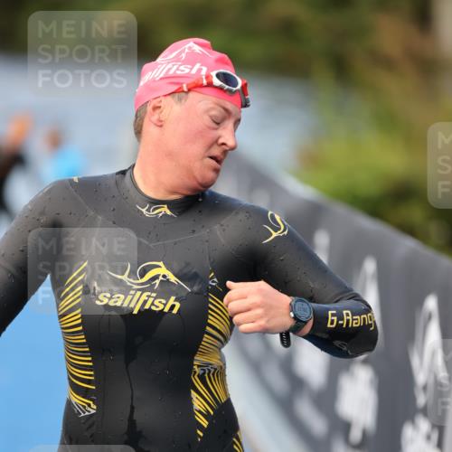 25.08.2024 - Elbe Triathlon Hamburg H.Heesch http://msf.ph/oto/6839218 25.08.2024 08:43:17 Schwimmen 121, 142, 167, 187 meine-sportfotos.de