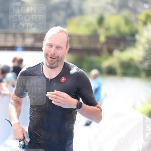 25.08.2024 - Elbe Triathlon Hamburg H.Heesch http://msf.ph/oto/6839223 25.08.2024 14:05:36 Schwimmen 4, 8, 9, 13, 15, 19, 22, 25, 29 meine-sportfotos.de