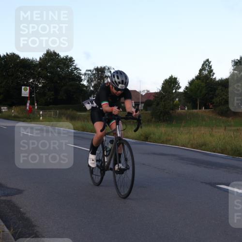 25.08.2024 - Elbe Triathlon Hamburg Fuchs,  Jonas http://msf.ph/oto/6839226 25.08.2024 08:54:28 Radfahren 92, 182, 81, 89 meine-sportfotos.de