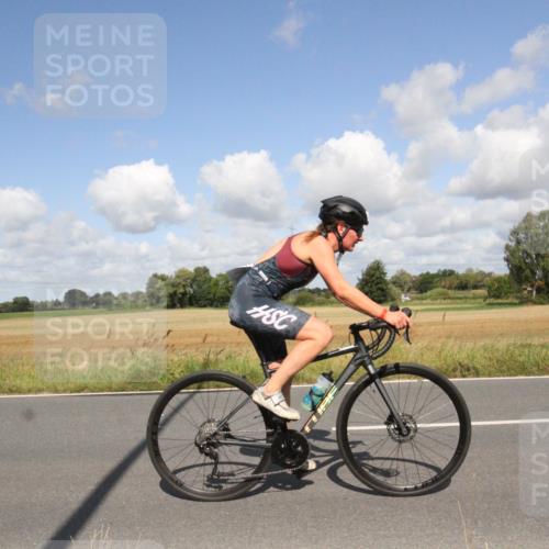 25.08.2024 - Elbe Triathlon Hamburg Fuchs,  Jonas http://msf.ph/oto/6839231 25.08.2024 10:57:49 Radfahren 1444, 1584, 1706, 151 meine-sportfotos.de