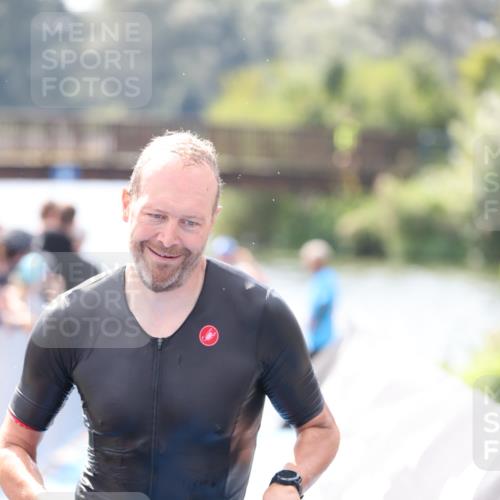 25.08.2024 - Elbe Triathlon Hamburg H.Heesch http://msf.ph/oto/6839238 25.08.2024 14:05:36 Schwimmen 4, 8, 9, 13, 15, 19, 22, 25, 29 meine-sportfotos.de