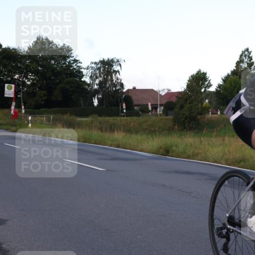 25.08.2024 - Elbe Triathlon Hamburg Fuchs,  Jonas http://msf.ph/oto/6839240 25.08.2024 08:54:28 Radfahren 92, 182, 81, 89 meine-sportfotos.de
