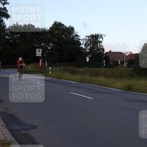 25.08.2024 - Elbe Triathlon Hamburg Fuchs,  Jonas http://msf.ph/oto/6839251 25.08.2024 08:54:28 Radfahren 92, 182, 81, 89 meine-sportfotos.de