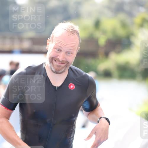 25.08.2024 - Elbe Triathlon Hamburg H.Heesch http://msf.ph/oto/6839252 25.08.2024 14:05:36 Schwimmen 4, 8, 9, 13, 15, 19, 22, 25, 29 meine-sportfotos.de