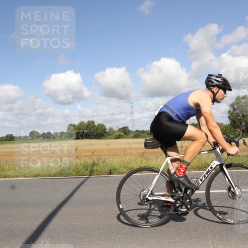 25.08.2024 - Elbe Triathlon Hamburg Fuchs,  Jonas http://msf.ph/oto/6839255 25.08.2024 10:58:01 Radfahren 775 meine-sportfotos.de