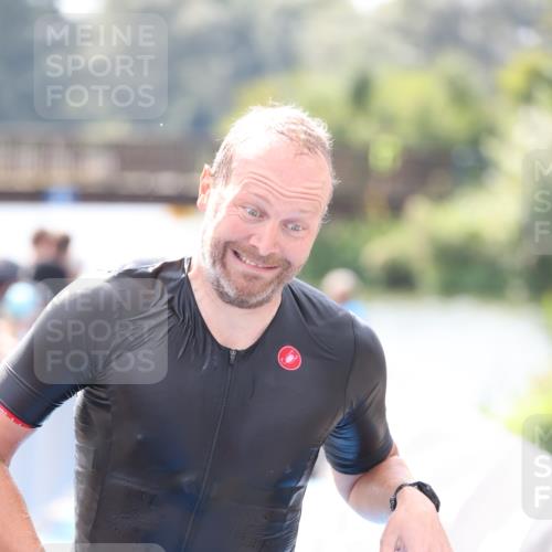 25.08.2024 - Elbe Triathlon Hamburg H.Heesch http://msf.ph/oto/6839261 25.08.2024 14:05:36 Schwimmen 4, 8, 9, 13, 15, 19, 22, 25, 29 meine-sportfotos.de