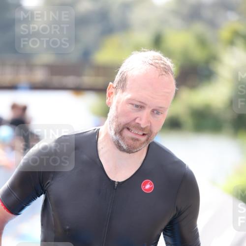 25.08.2024 - Elbe Triathlon Hamburg H.Heesch http://msf.ph/oto/6839272 25.08.2024 14:05:36 Schwimmen 4, 8, 9, 13, 15, 19, 22, 25, 29 meine-sportfotos.de