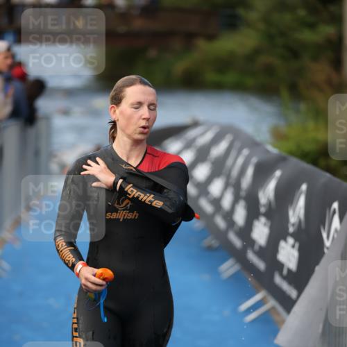 25.08.2024 - Elbe Triathlon Hamburg H.Heesch http://msf.ph/oto/6839289 25.08.2024 08:43:28 Schwimmen 117, 121, 142, 167, 190 meine-sportfotos.de