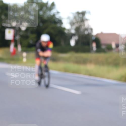 25.08.2024 - Elbe Triathlon Hamburg Fuchs,  Jonas http://msf.ph/oto/6839299 25.08.2024 08:54:31 Radfahren 92, 182, 81, 89, 158 meine-sportfotos.de