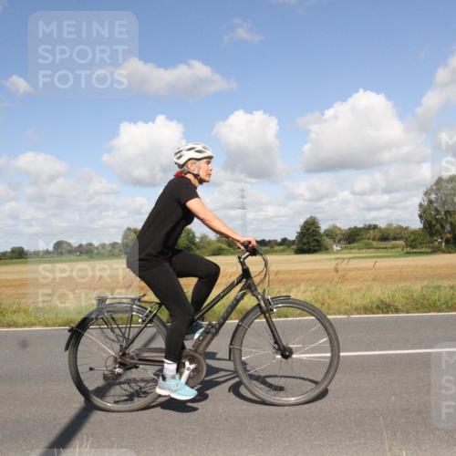 25.08.2024 - Elbe Triathlon Hamburg Fuchs,  Jonas http://msf.ph/oto/6839310 25.08.2024 10:58:57 Radfahren 1716, 1588, 1643, 1631, 1645 meine-sportfotos.de