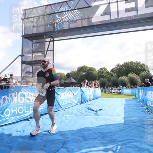 25.08.2024 - Elbe Triathlon Hamburg H.Heesch http://msf.ph/oto/6839319 25.08.2024 10:25:52 Ziel 94 meine-sportfotos.de