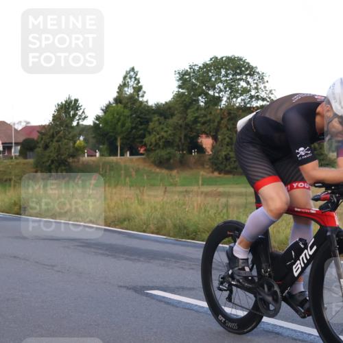 25.08.2024 - Elbe Triathlon Hamburg Fuchs,  Jonas http://msf.ph/oto/6839325 25.08.2024 08:54:32 Radfahren 92, 182, 81, 89, 158 meine-sportfotos.de