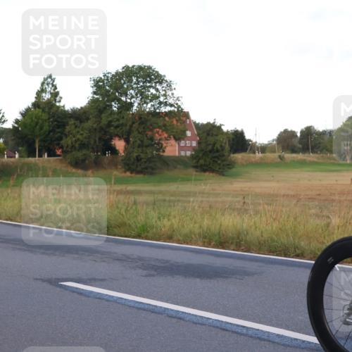 25.08.2024 - Elbe Triathlon Hamburg Fuchs,  Jonas http://msf.ph/oto/6839331 25.08.2024 08:54:32 Radfahren 92, 182, 81, 89, 158 meine-sportfotos.de