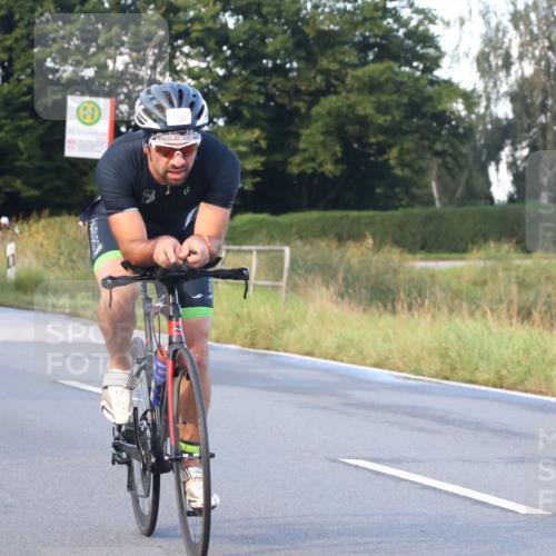 25.08.2024 - Elbe Triathlon Hamburg Fuchs,  Jonas http://msf.ph/oto/6839361 25.08.2024 08:54:37 Radfahren 89, 158, 34 meine-sportfotos.de