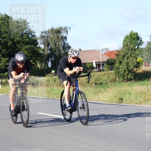 25.08.2024 - Elbe Triathlon Hamburg Fuchs,  Jonas http://msf.ph/oto/6839362 25.08.2024 09:36:26 Radfahren 258, 410, 119, 169, 308 meine-sportfotos.de