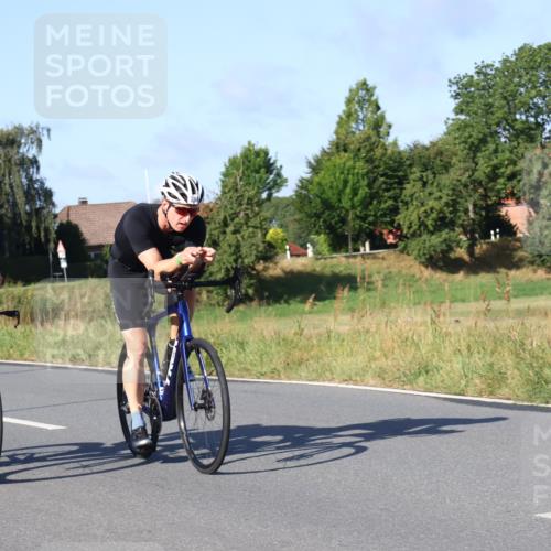 25.08.2024 - Elbe Triathlon Hamburg Fuchs,  Jonas http://msf.ph/oto/6839366 25.08.2024 09:36:26 Radfahren 258, 410, 119, 169, 308 meine-sportfotos.de