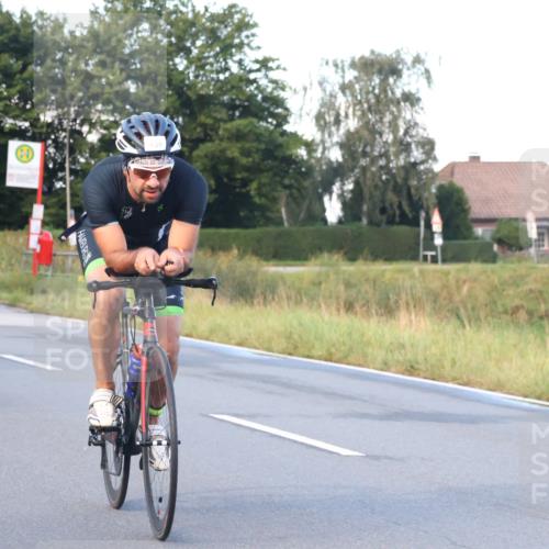 25.08.2024 - Elbe Triathlon Hamburg Fuchs,  Jonas http://msf.ph/oto/6839367 25.08.2024 08:54:37 Radfahren 89, 158, 34 meine-sportfotos.de