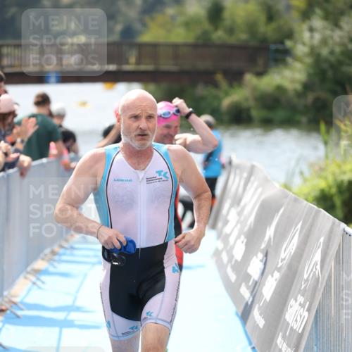 25.08.2024 - Elbe Triathlon Hamburg H.Heesch http://msf.ph/oto/6839370 25.08.2024 14:05:42 Schwimmen 4, 9, 13, 15, 17, 19, 22, 29 meine-sportfotos.de