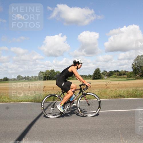 25.08.2024 - Elbe Triathlon Hamburg Fuchs,  Jonas http://msf.ph/oto/6839383 25.08.2024 10:59:40 Radfahren 1454, 1658, 765, 1689 meine-sportfotos.de