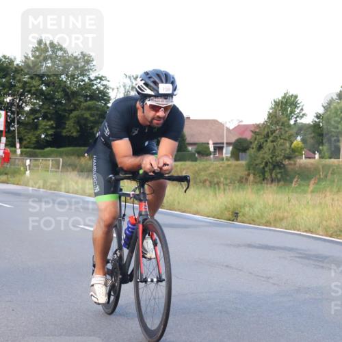 25.08.2024 - Elbe Triathlon Hamburg Fuchs,  Jonas http://msf.ph/oto/6839384 25.08.2024 08:54:37 Radfahren 89, 158, 34 meine-sportfotos.de
